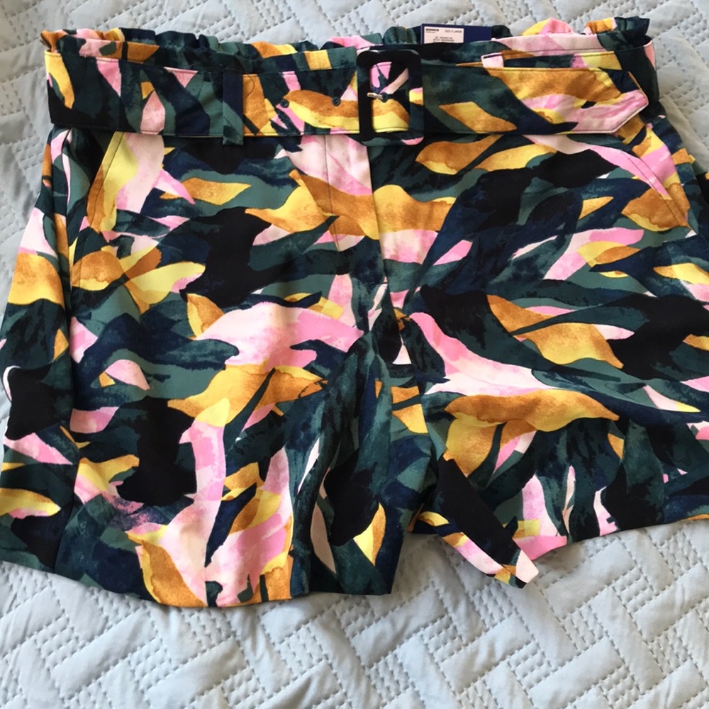 APT 9 floral high waist shorts